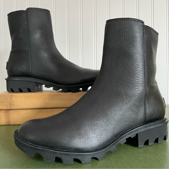 Sorel Shoes - Sorel PHOENIX Waterproof Boots in Black Leather